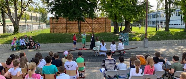 Theateraufführung im Freien